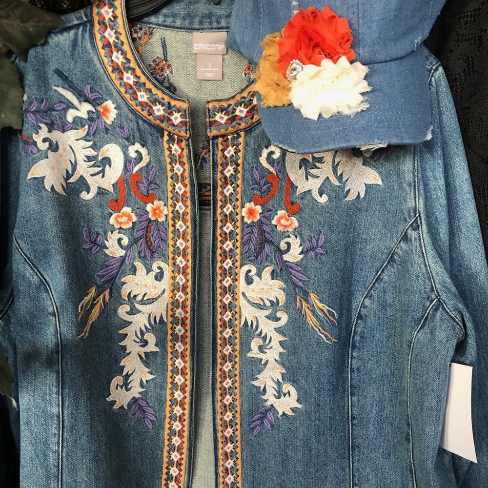 Chico's size 2XL embroidery back and front with matching cap